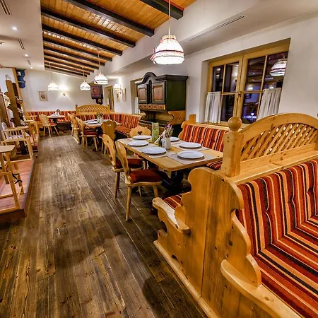Brandeberg & Restaurant Konukevi 3*